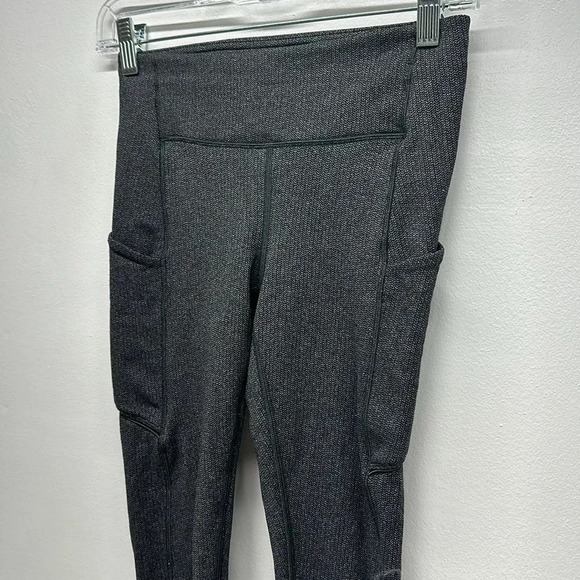 Lululemon Speed Up Tight 28" Power Luxtreme Variegated Knit Gray Black Size 4 - Picture 3 of 11